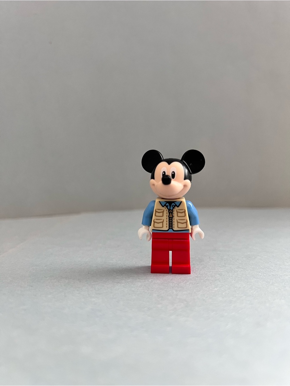 LEGO Disney Mickey Mouse Minifigure